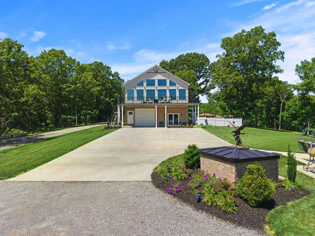 378 Little Oaks Lane Murray KY 42071