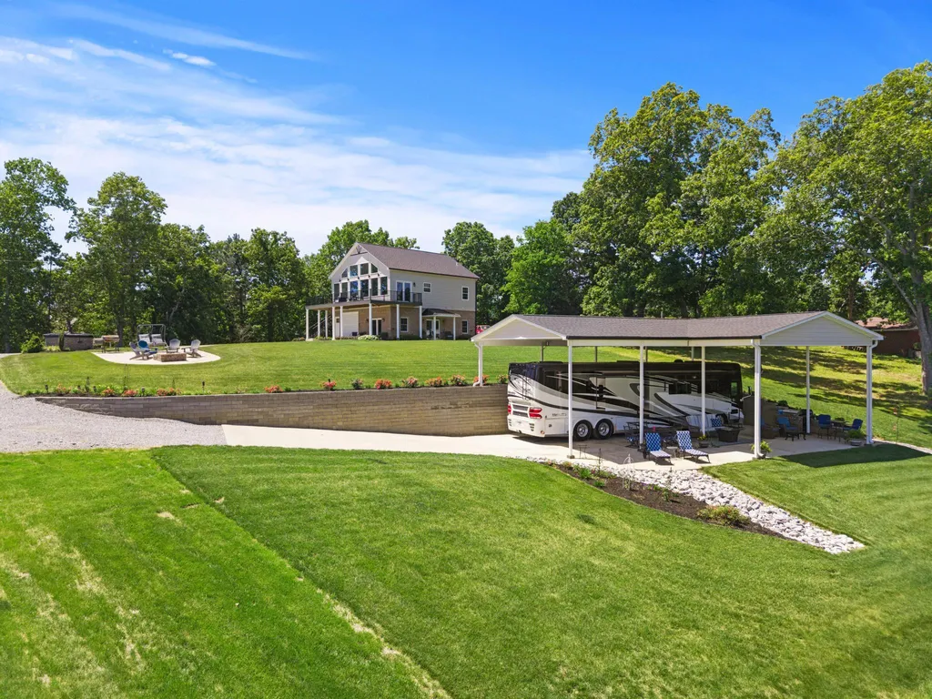 378 Little Oaks Lane Murray KY 42071