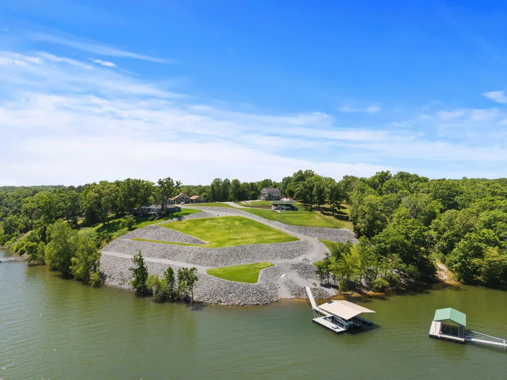 378 Little Oaks Lane Murray KY 42071