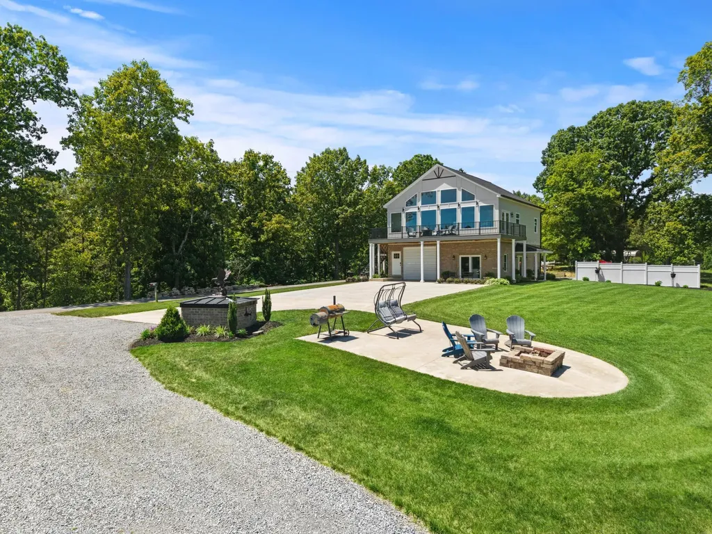 378 Little Oaks Lane Murray KY 42071