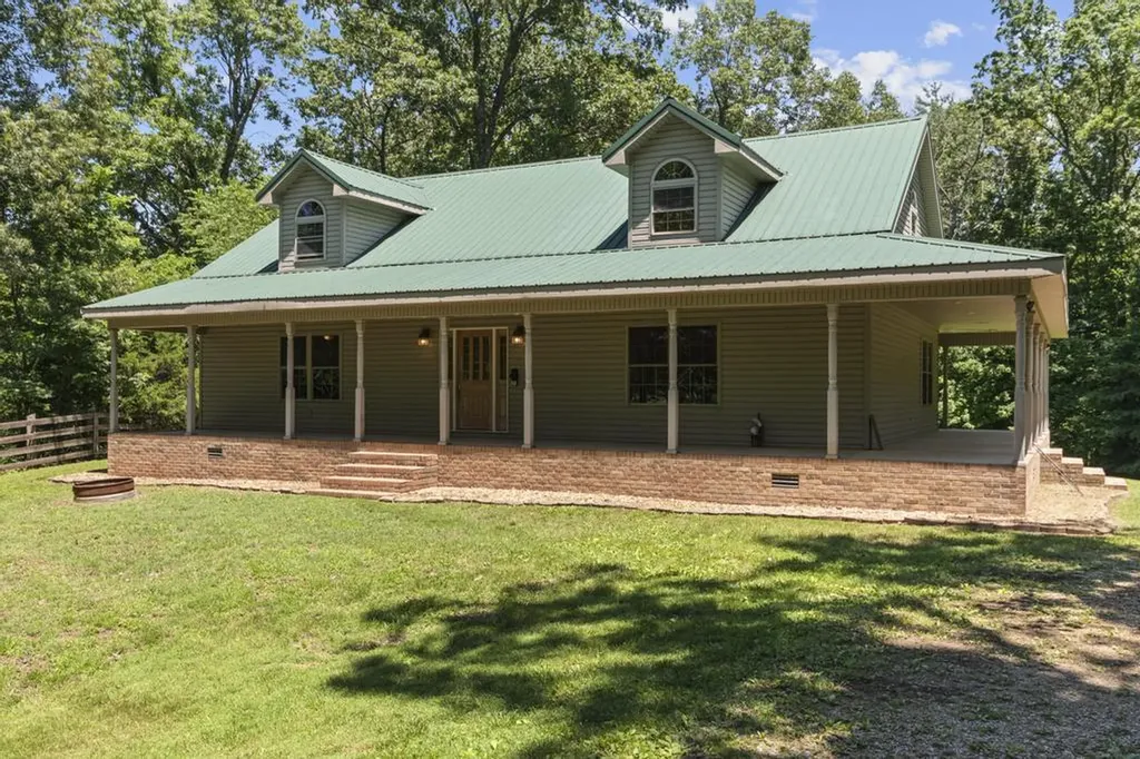 3329 Tatumsville Highway Gilbertsville KY 42044