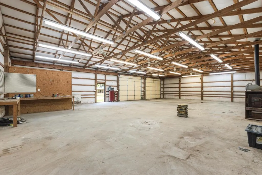 3329 Tatumsville Highway Gilbertsville KY 42044