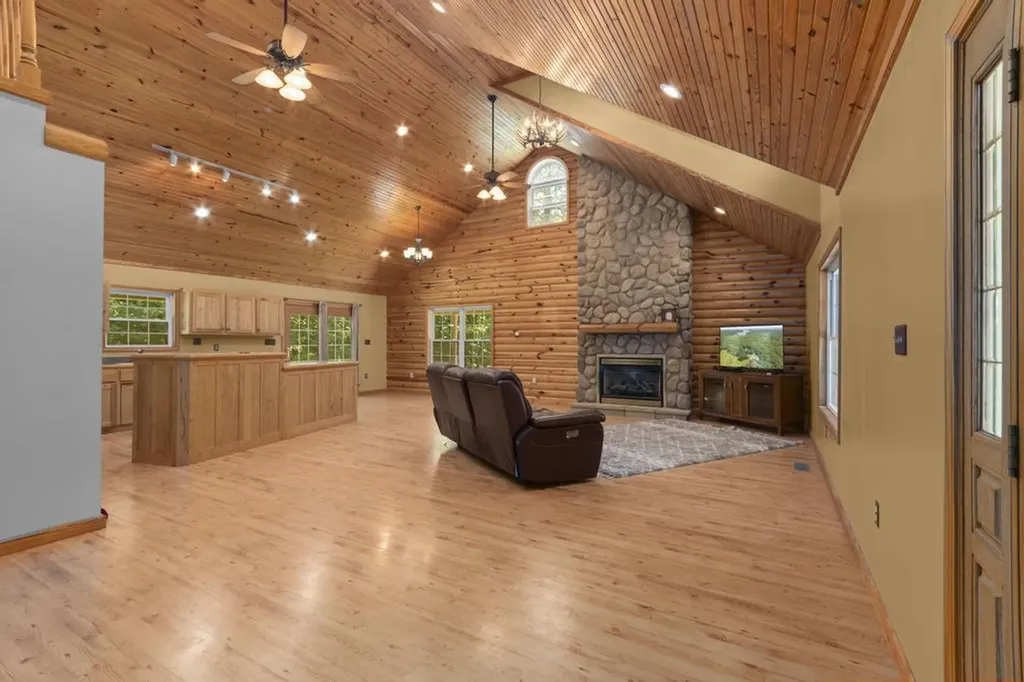 3329 Tatumsville Highway Gilbertsville KY 42044