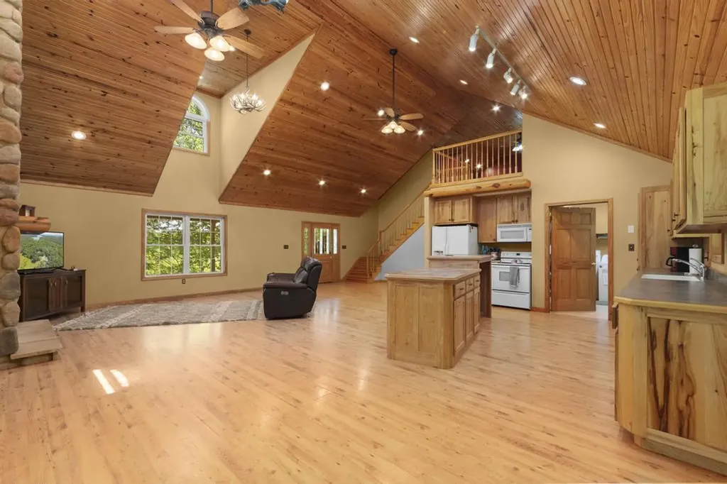 3329 Tatumsville Highway Gilbertsville KY 42044