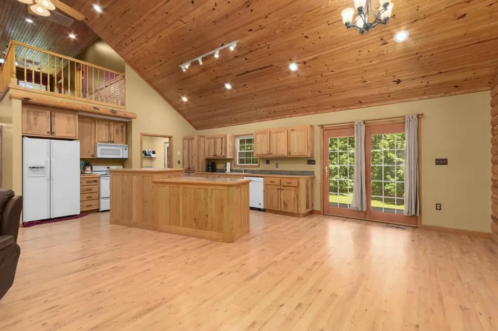 3329 Tatumsville Highway Gilbertsville KY 42044