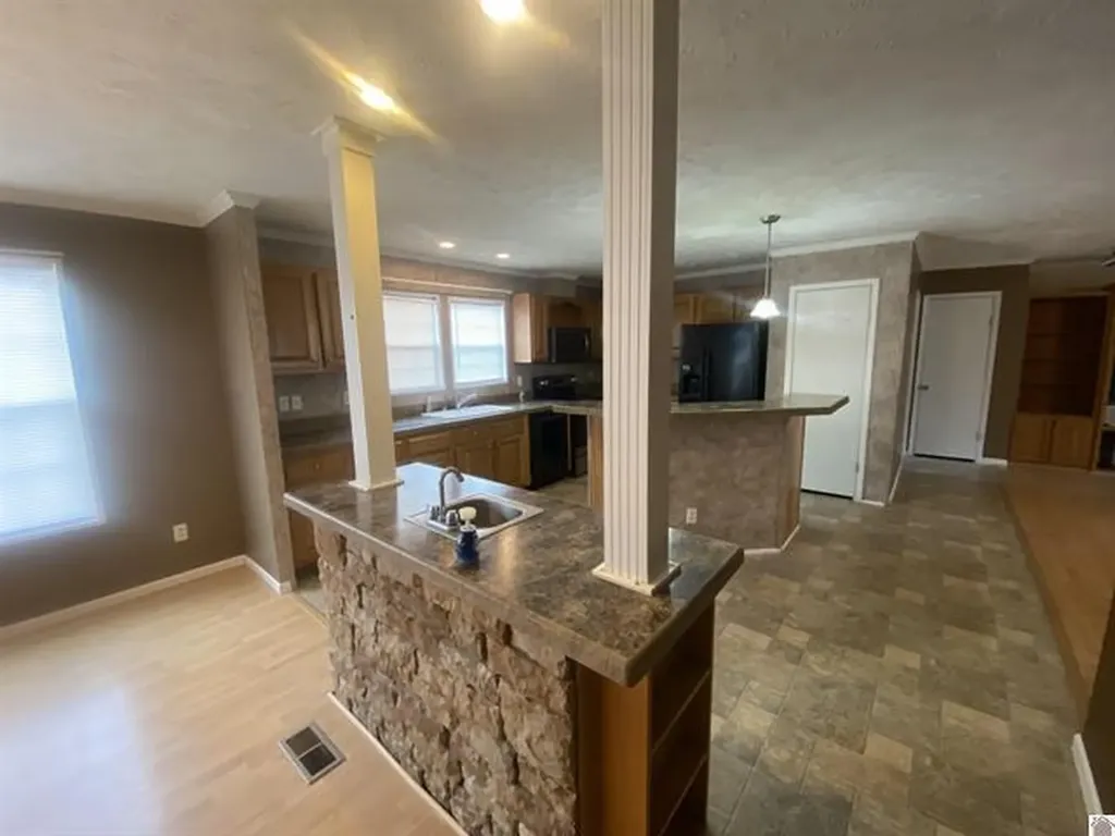 464 Birdsong Drive Cadiz KY 42211
