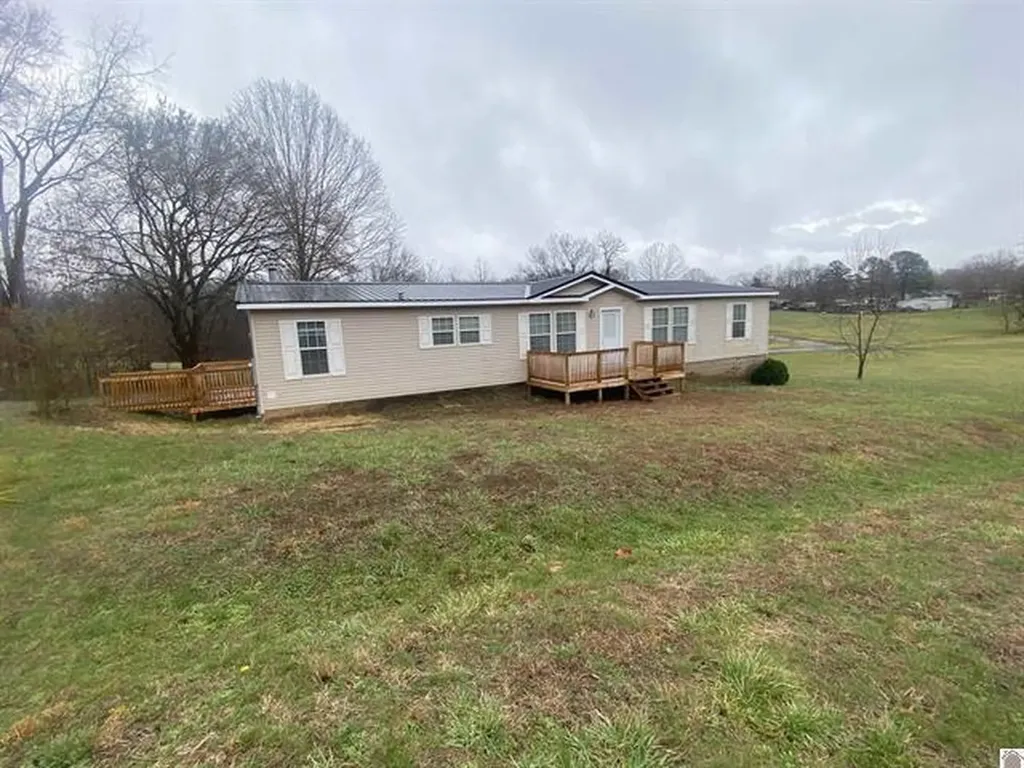 464 Birdsong Drive Cadiz KY 42211