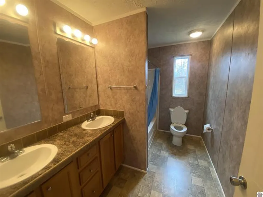464 Birdsong Drive Cadiz KY 42211