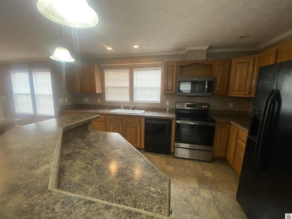 464 Birdsong Drive Cadiz KY 42211