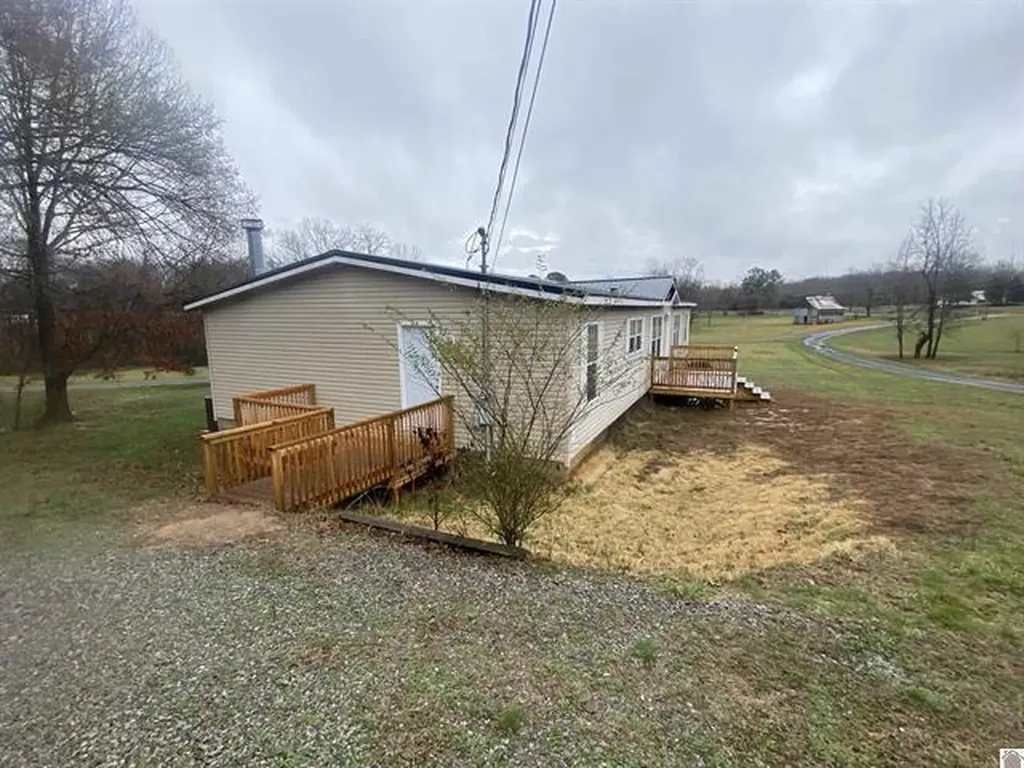 464 Birdsong Drive Cadiz KY 42211