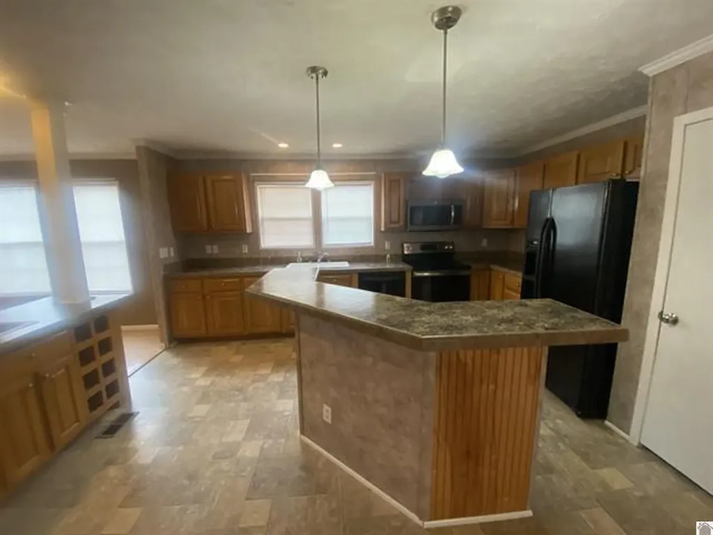 464 Birdsong Drive Cadiz KY 42211