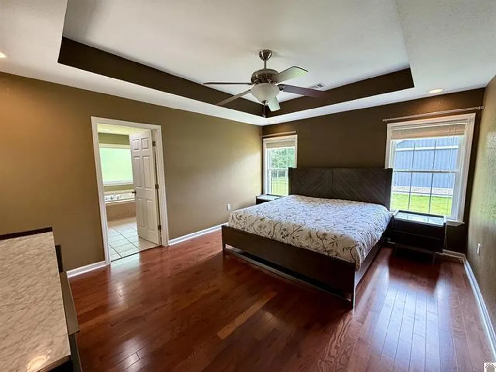 2225 Traci Drive Murray KY 42071