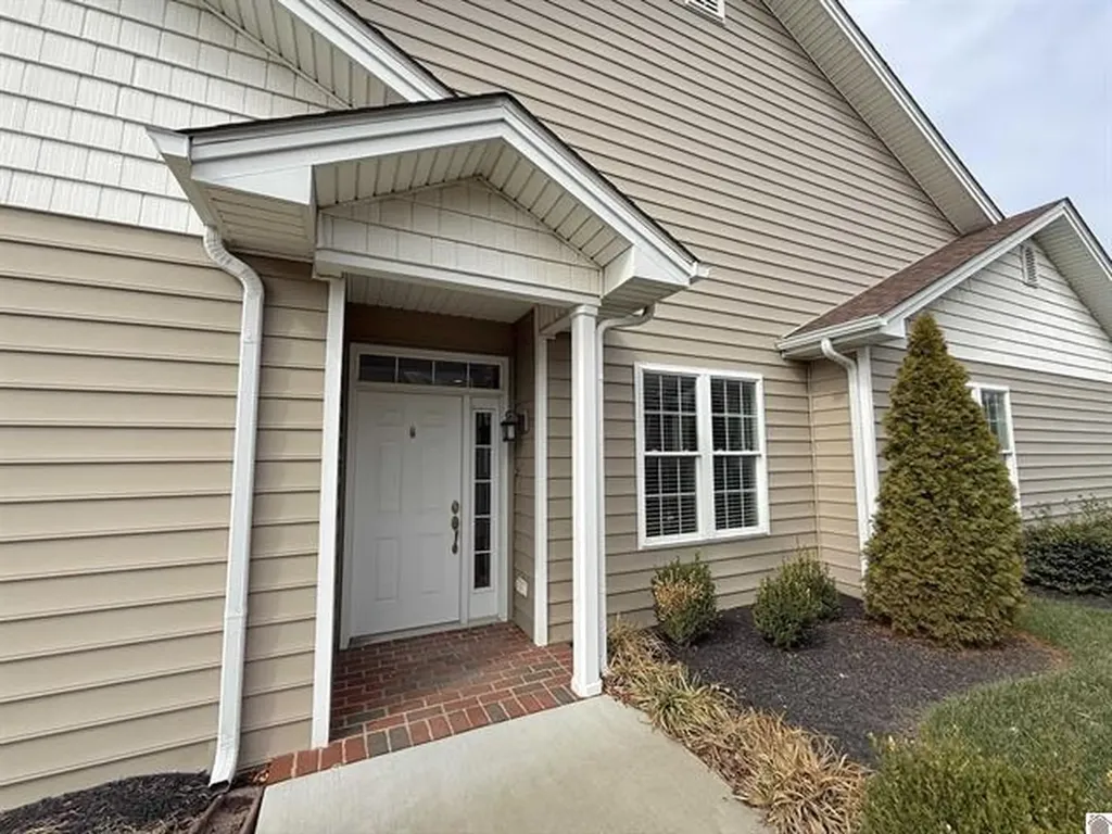 2225 Traci Drive Murray KY 42071