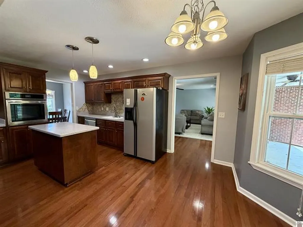 2225 Traci Drive Murray KY 42071