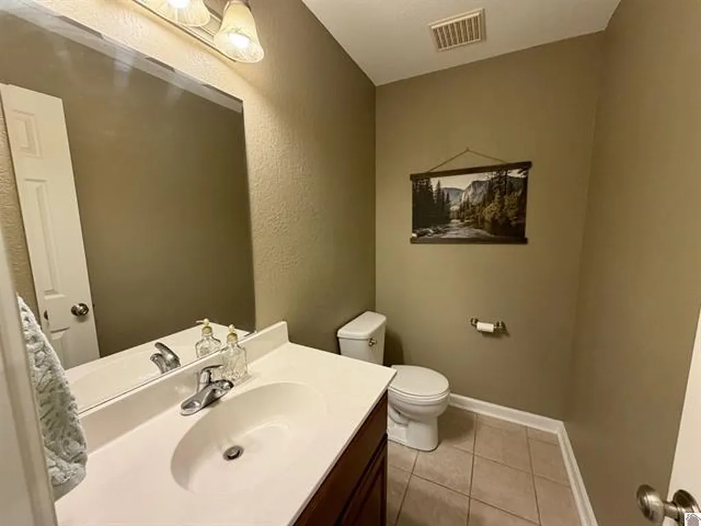 2225 Traci Drive Murray KY 42071
