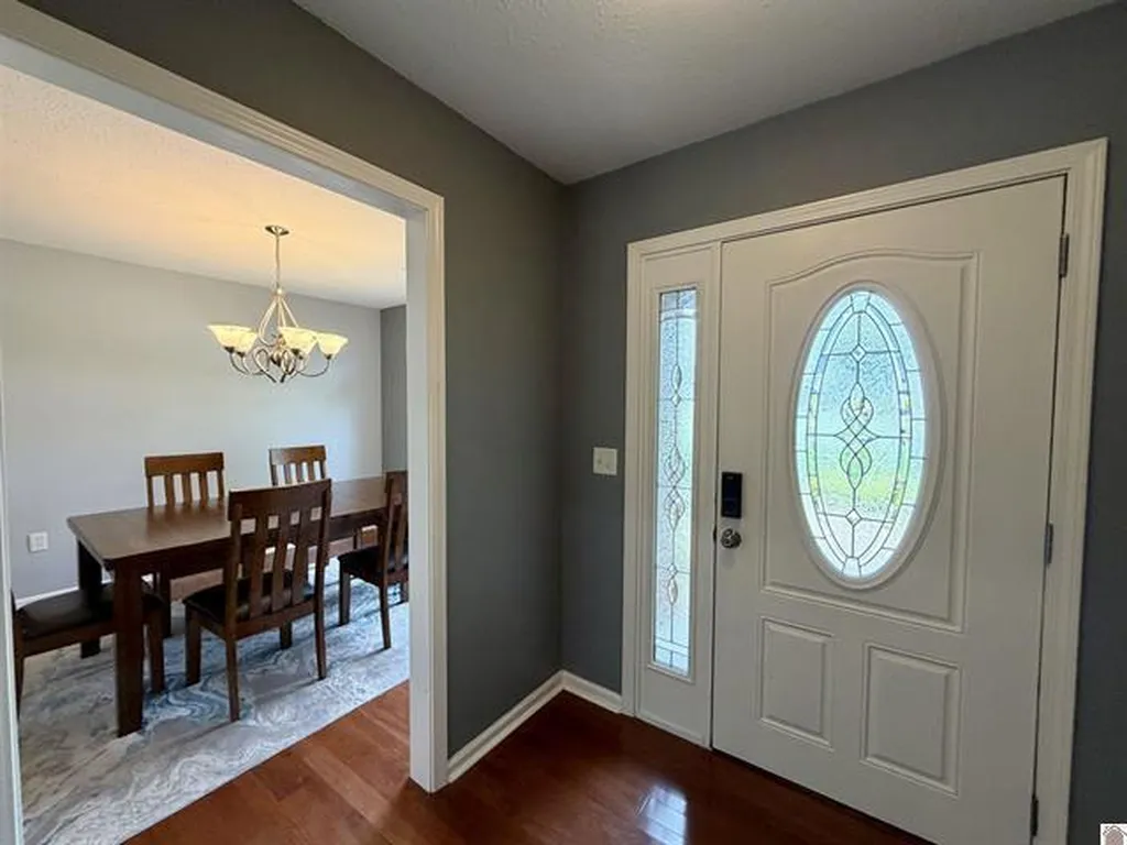 2225 Traci Drive Murray KY 42071