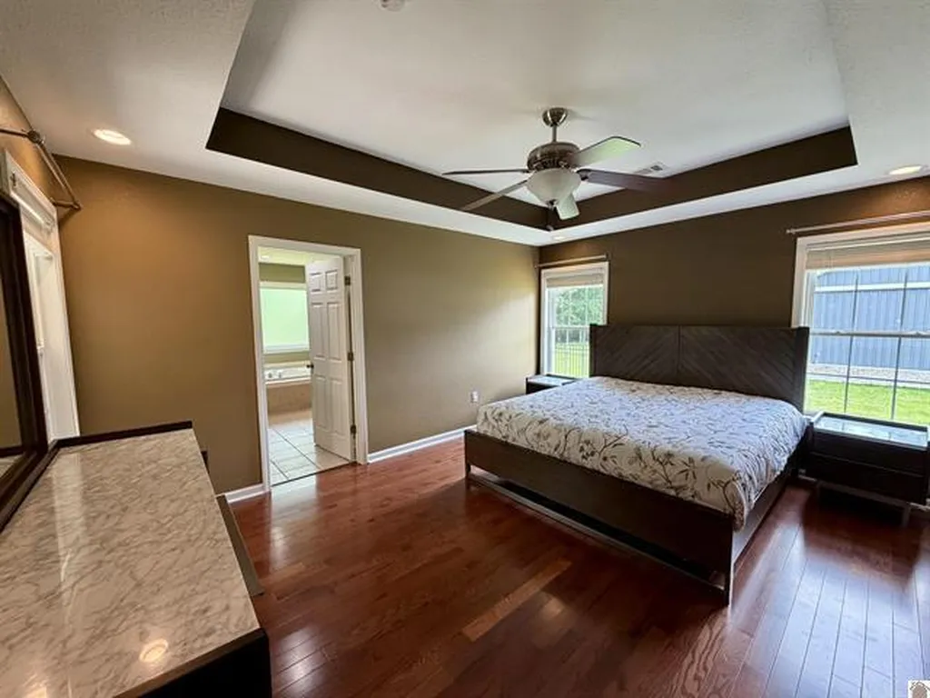 2225 Traci Drive Murray KY 42071