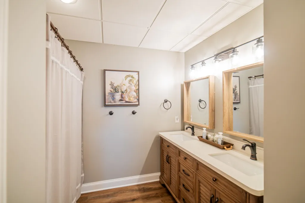 368 Sherwood Drive Gilbertsville KY 42044