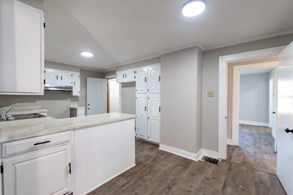 1353 Reed Avenue Paducah KY 42001