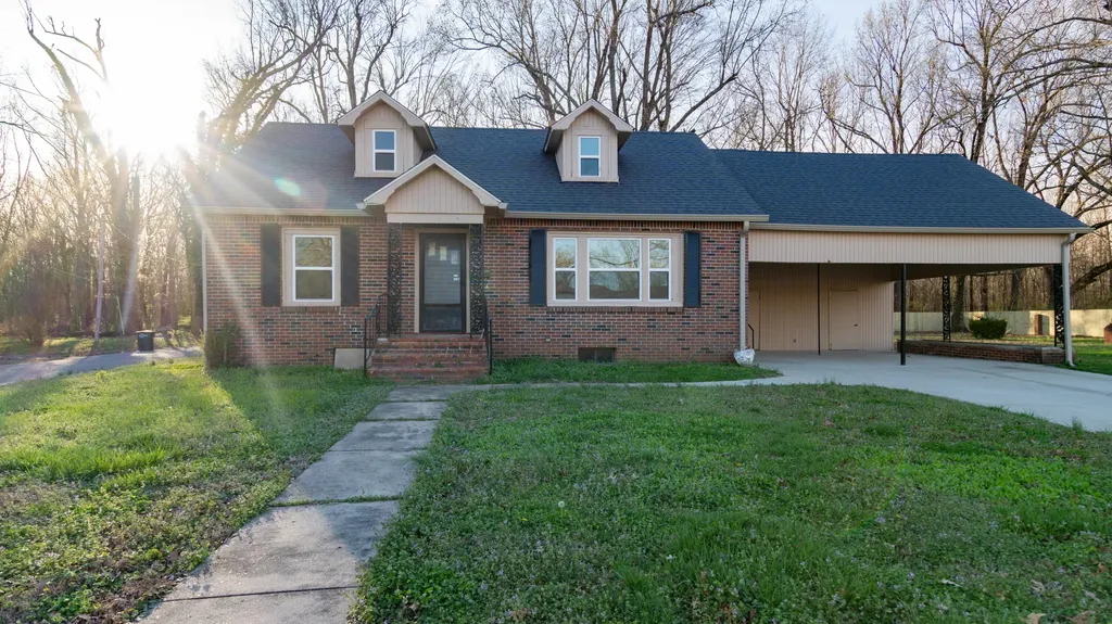 1353 Reed Avenue Paducah KY 42001