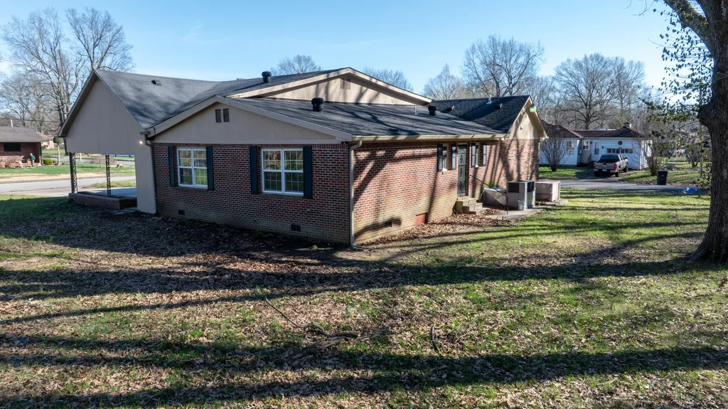 1353 Reed Avenue Paducah KY 42001
