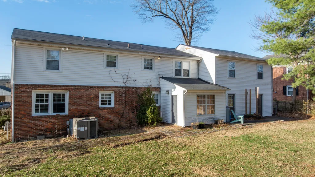 4340 Meadow Lane Paducah KY 42001
