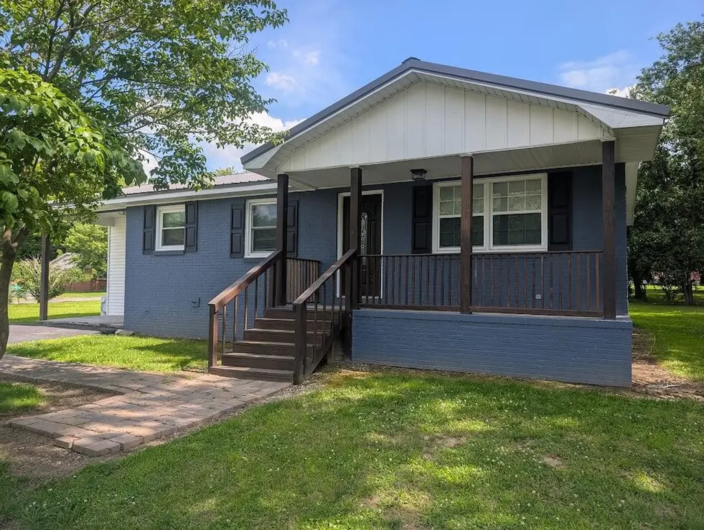 523 3rd Street La Center KY 42056