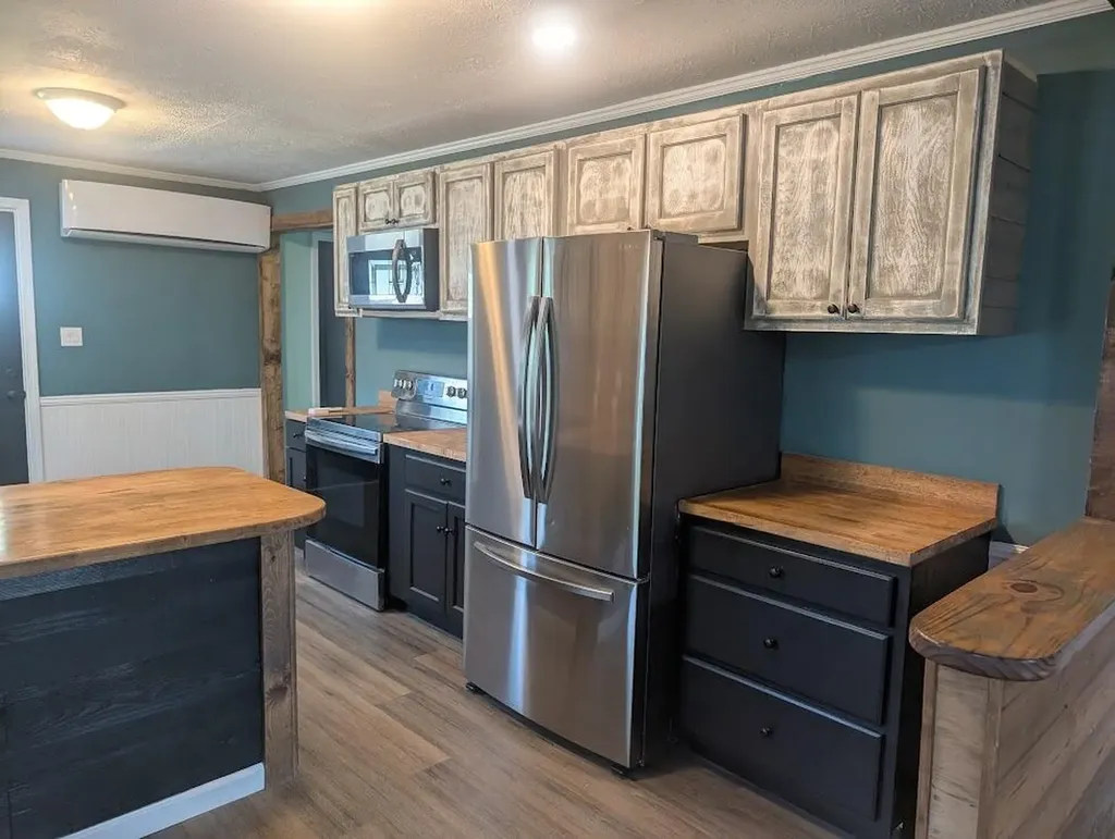 523 3rd Street La Center KY 42056