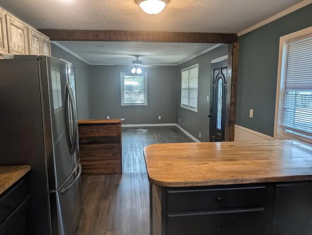 523 3rd Street La Center KY 42056