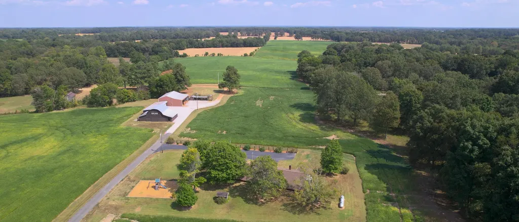7146 Kirksey Highway Benton KY 42025