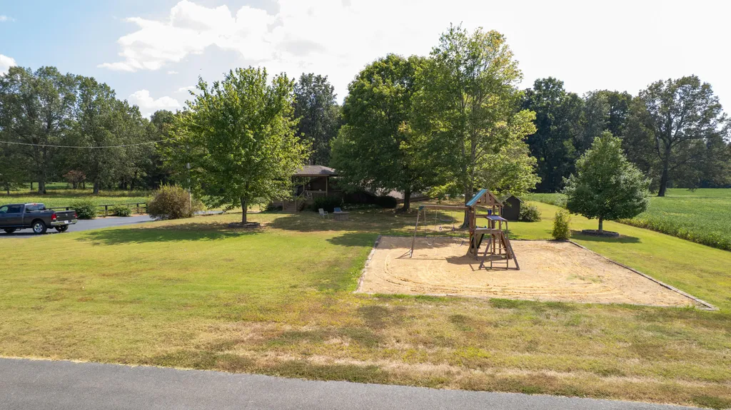 7146 Kirksey Highway Benton KY 42025