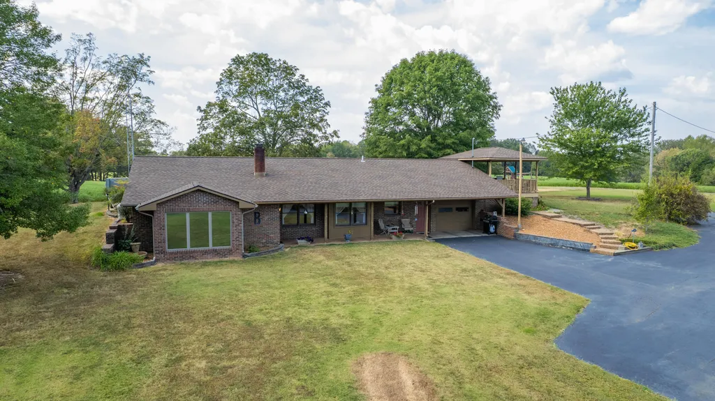 7146 Kirksey Highway Benton KY 42025