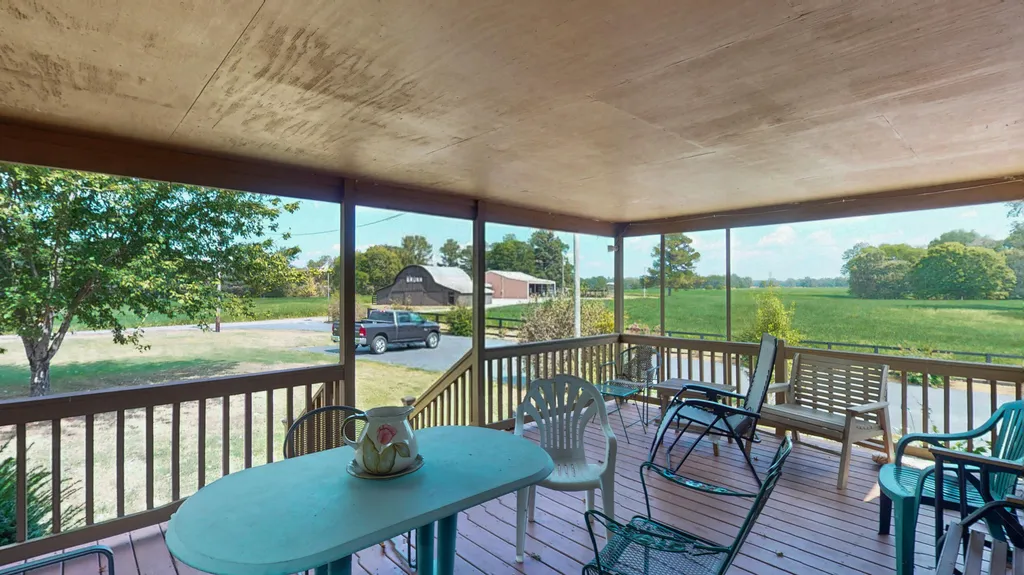 7146 Kirksey Highway Benton KY 42025