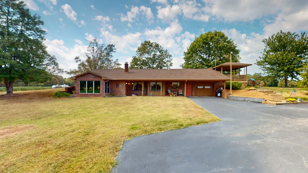 7146 Kirksey Highway Benton KY 42025