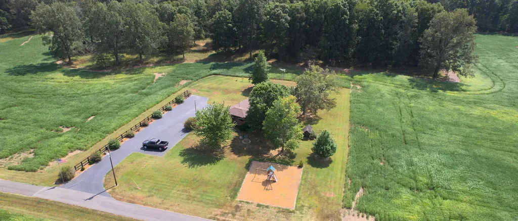 7146 Kirksey Highway Benton KY 42025