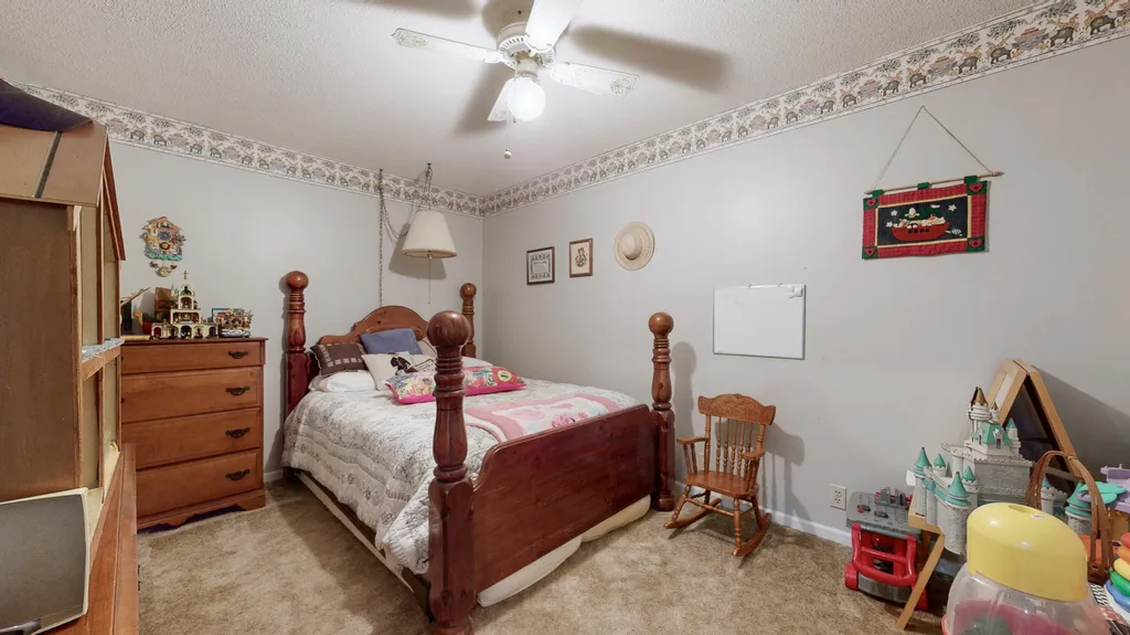 7146 Kirksey Highway Benton KY 42025