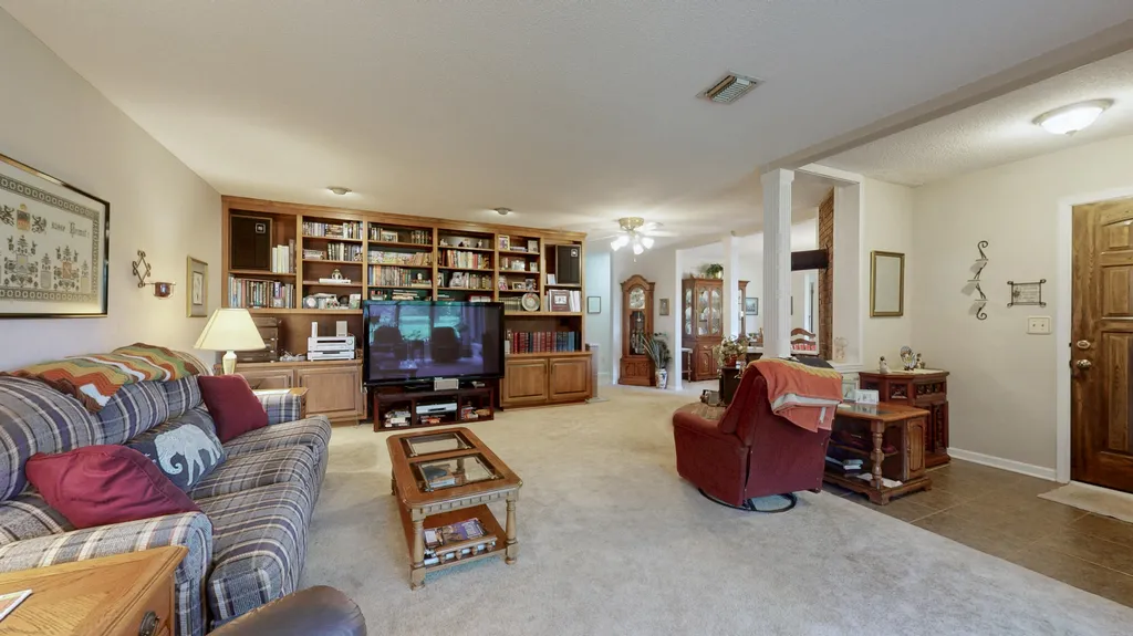 7146 Kirksey Highway Benton KY 42025