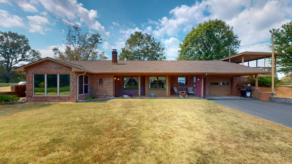 7146 Kirksey Highway Benton KY 42025