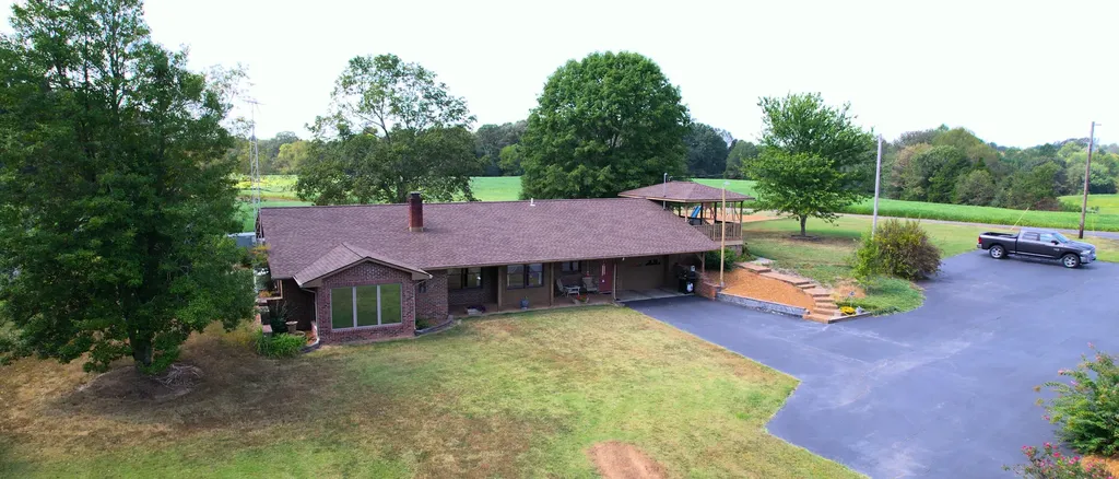 7146 Kirksey Highway Benton KY 42025