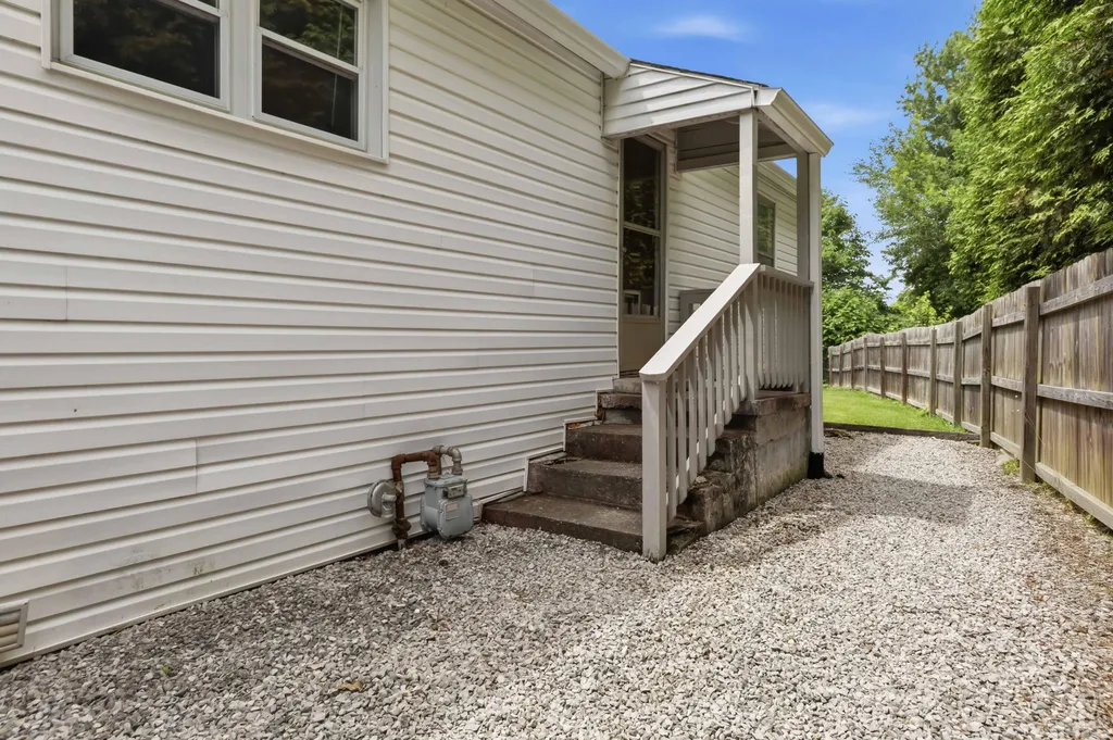109 Elliott Drive Somerset KY 42503