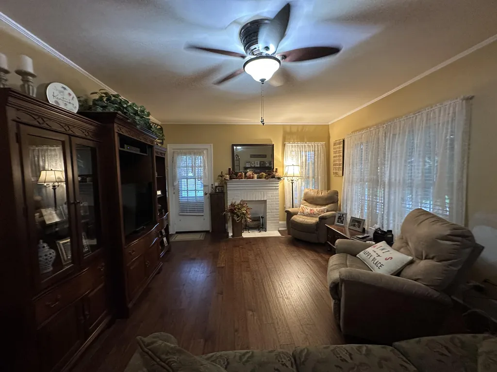 636 Madisonville Street Princeton KY 42445