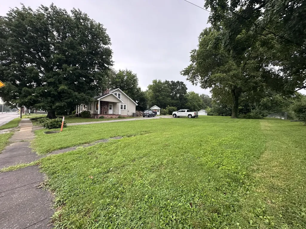 636 Madisonville Street Princeton KY 42445