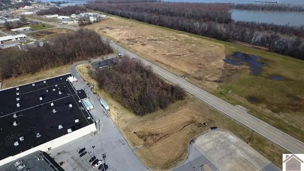 3201 Wayne Sullivan Drive Paducah KY 42001