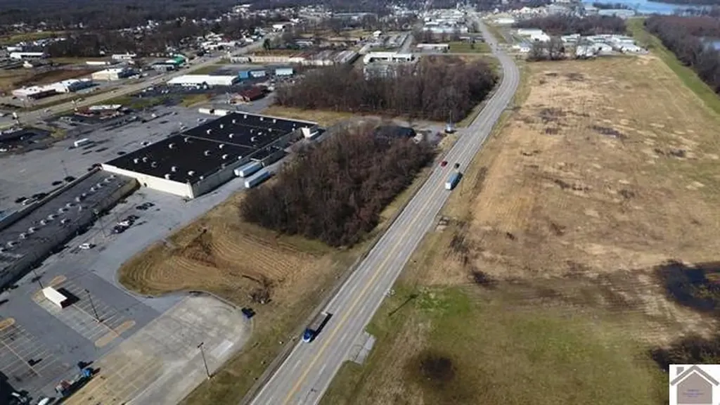 3201 Wayne Sullivan Drive Paducah KY 42001