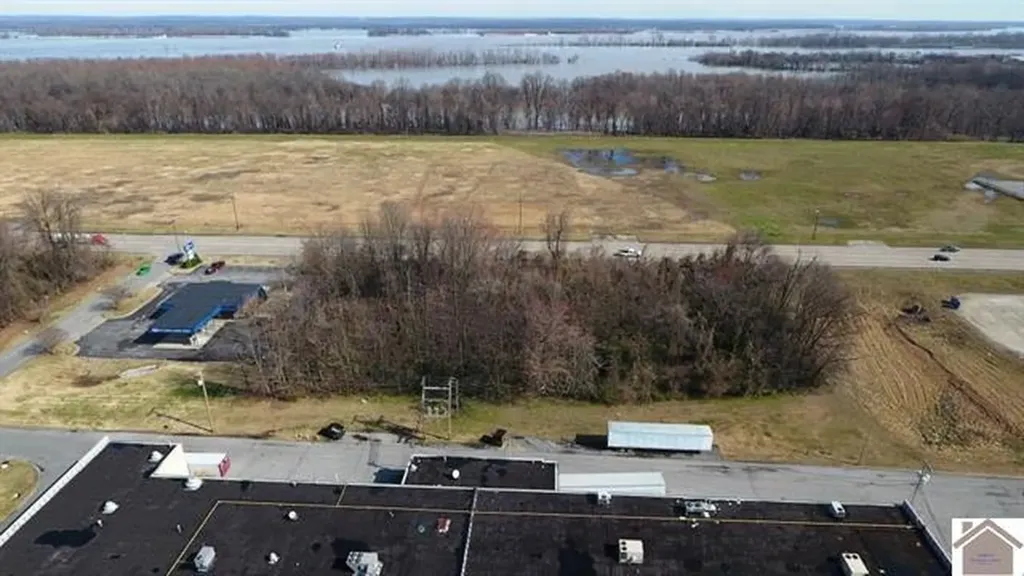 3201 Wayne Sullivan Drive Paducah KY 42001
