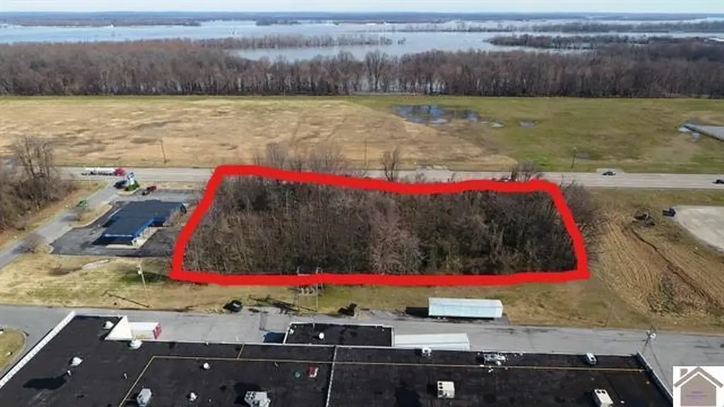 3201 Wayne Sullivan Drive Paducah KY 42001