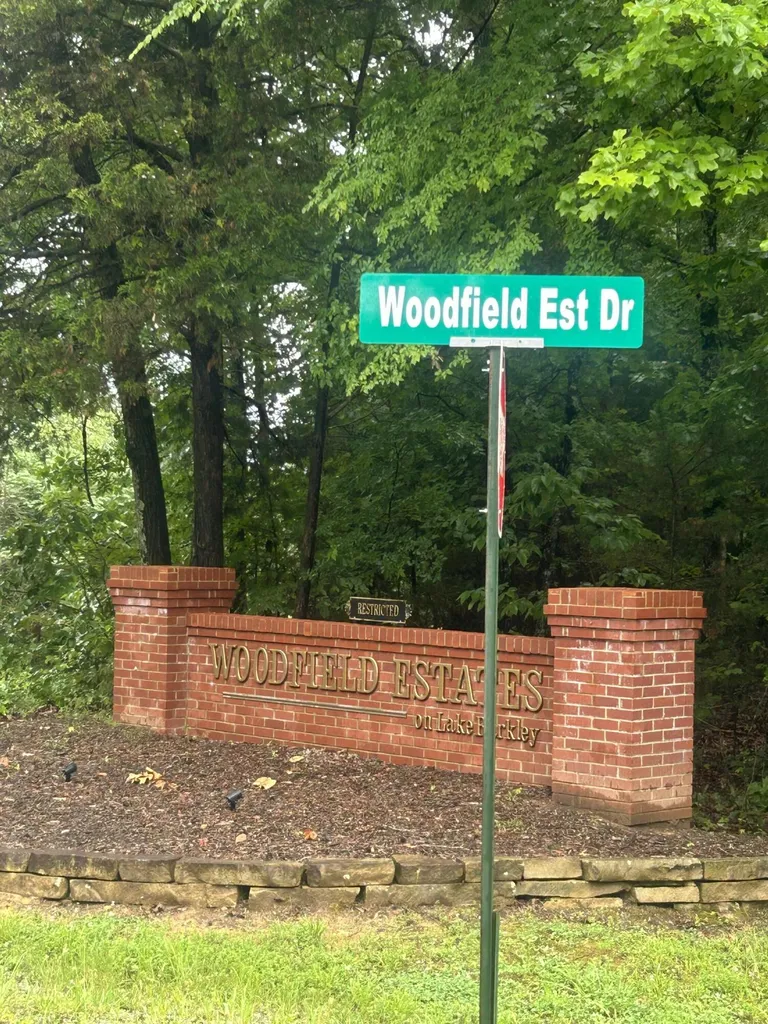 124 Woodfield Estates Drive Cadiz KY 42211