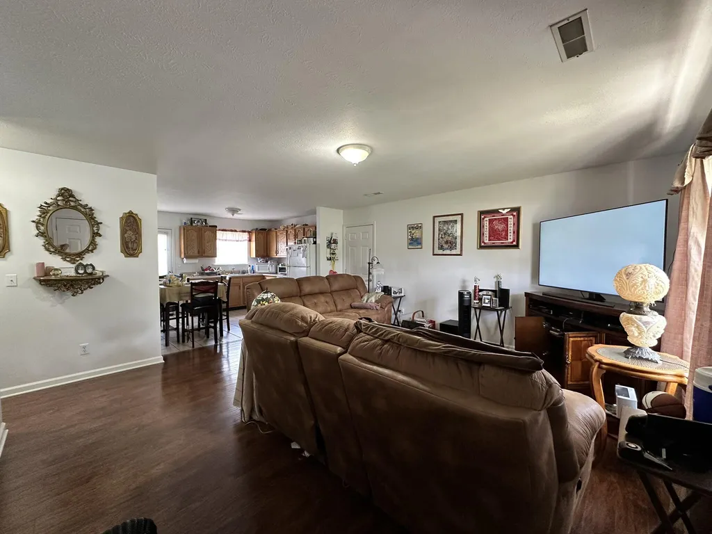 1223/1233 Clyde Elrod Avenue Kevil KY 42053