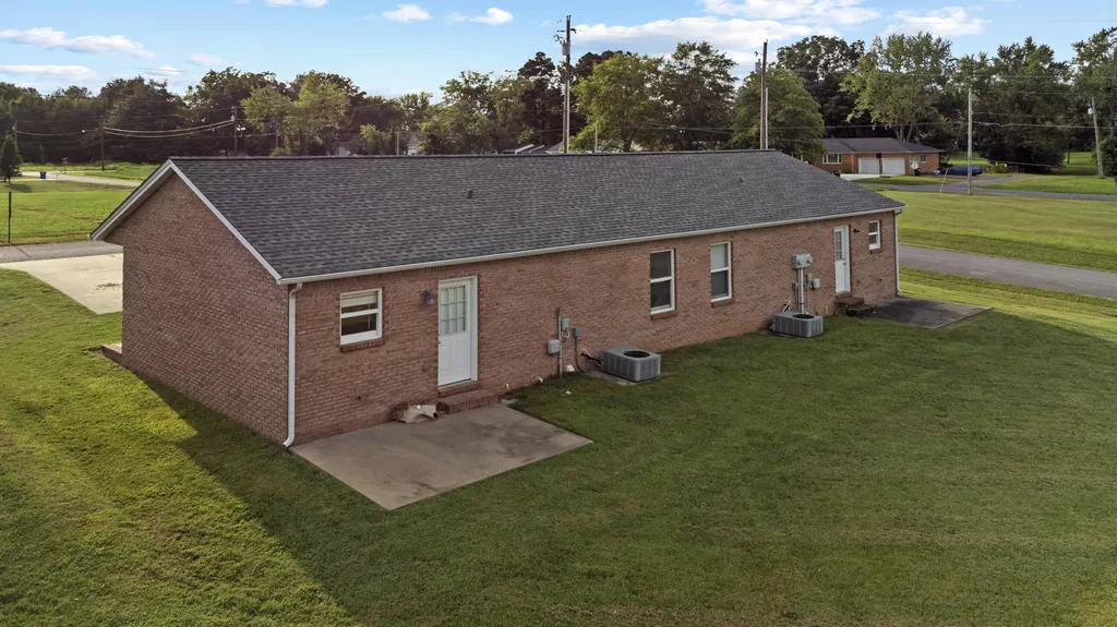 1223/1233 Clyde Elrod Avenue Kevil KY 42053