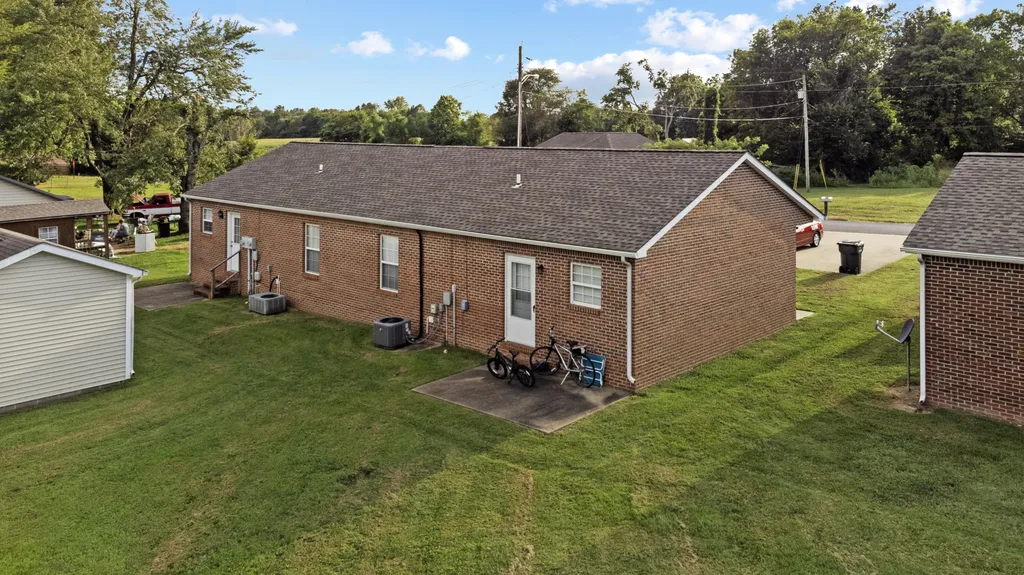 1223/1233 Clyde Elrod Avenue Kevil KY 42053